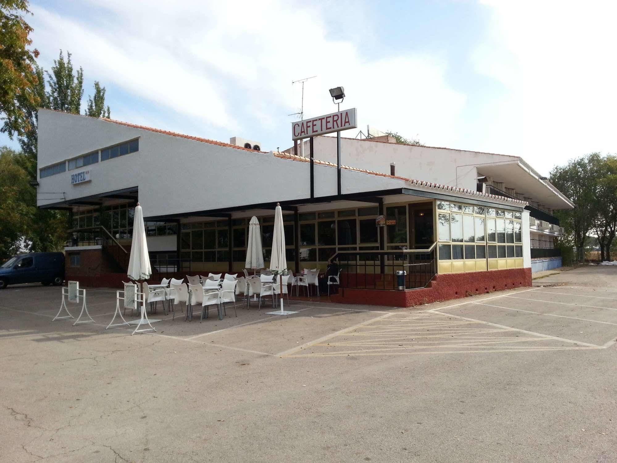 Hotel Manzanares Eksteriør billede